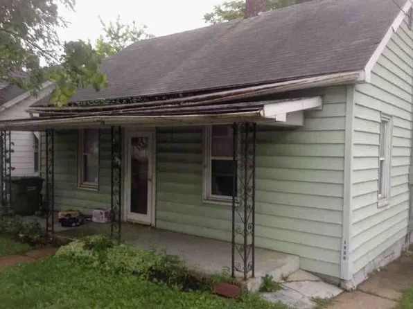 1506 State St, Chester, IL 62233