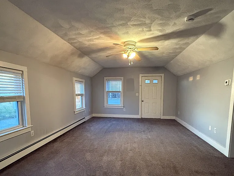 149 Bristol Ferry Rd — Photo 8