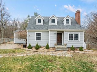 20 Aunt Park Ln, Newtown, CT 06470