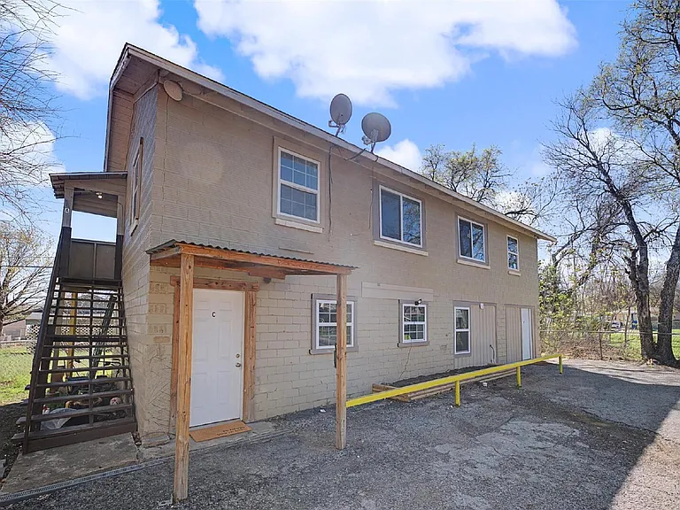 9021 White Settlement Rd #B — Photo 12