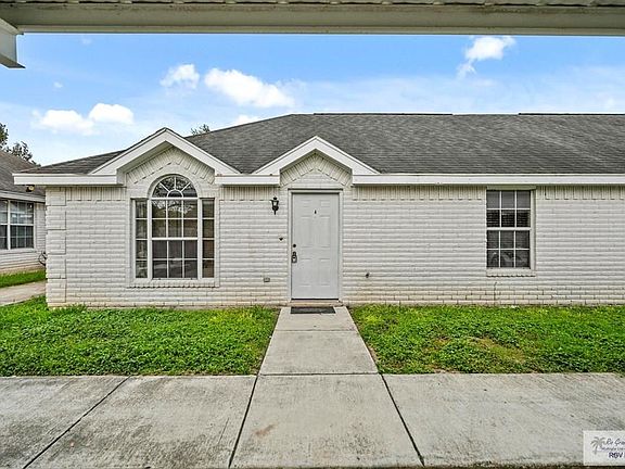 4th image of 703 La Mancha Dr