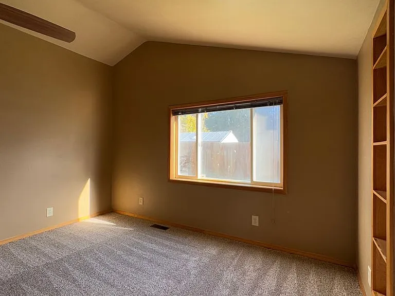 1001 N Brooklane St — Photo 13