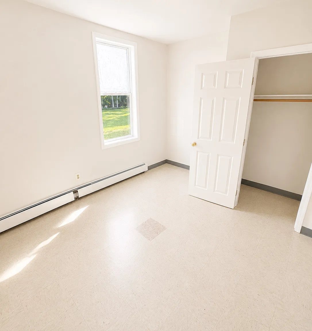 3 bed, $2,350 — Photo 4