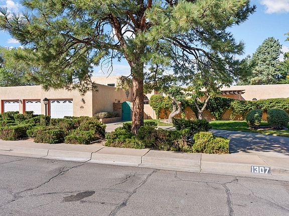 5th image of 1307 Hertz Dr SE