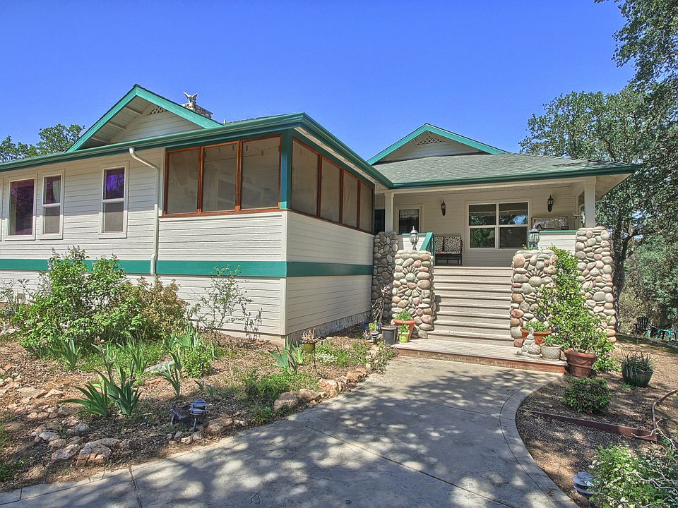 1st image of 31774 Sandy Beach Ln