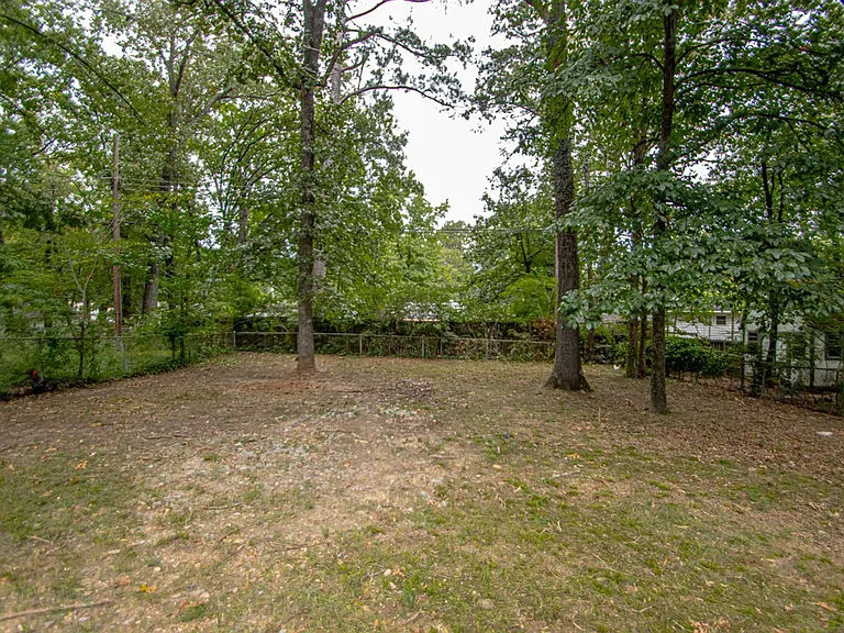 4900 Trinity Dr — Photo 28