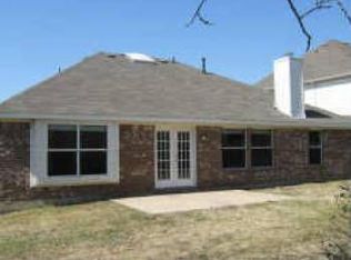 7904 Parkwood Plaza Dr, Fort Worth, TX 76137