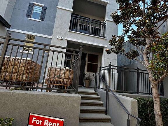 2nd image of 1844 N Orizaba Ave