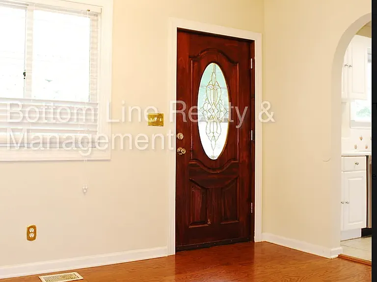 7800 Ocala Rd #B — Photo 16