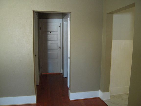 4th image of 4211 N 22nd St