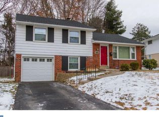 19 Glenwood Cir, Aldan, PA 19018