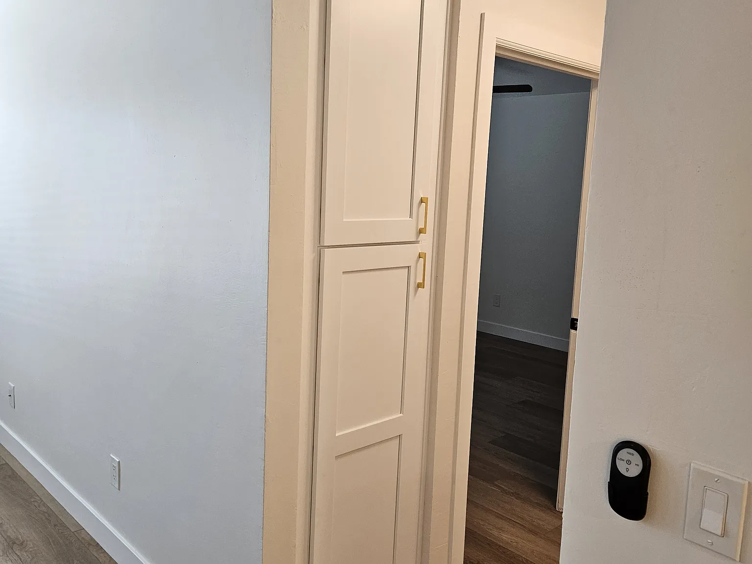 2 bed, 813 sqft, $2,300 — Photo 3
