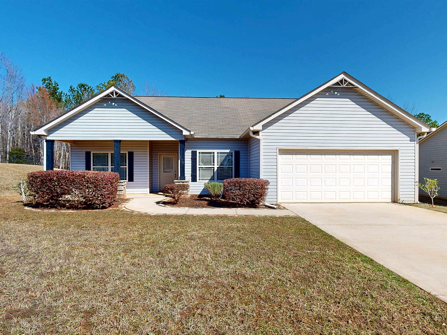 4 bed, 3.0 bath, 1773 sqft, $2,400 — Photo 2