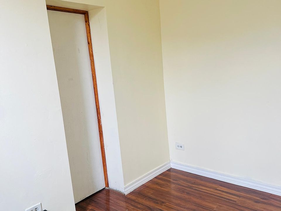 1st image of 3026 S Union Ave APT 1R