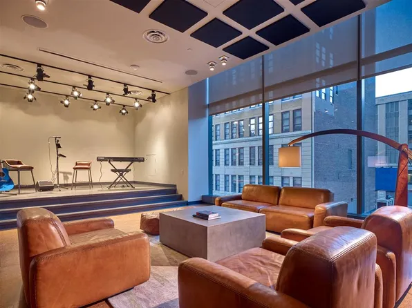 435 West 31st Street image 32 of 39