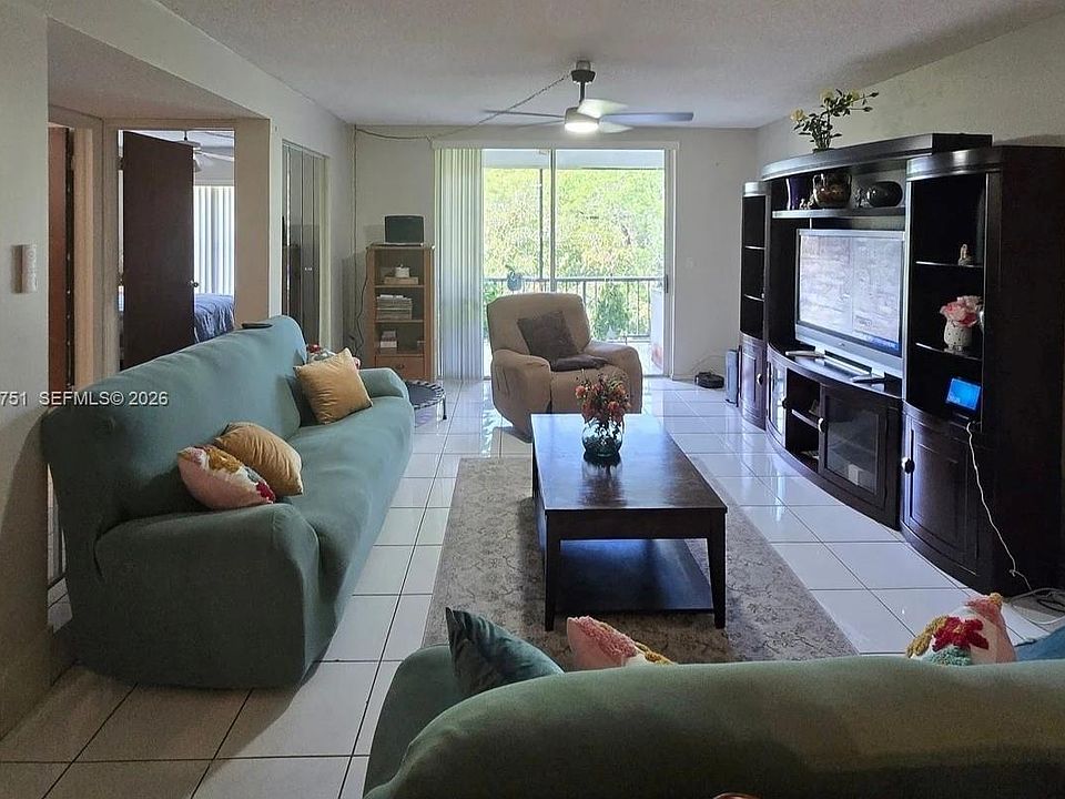 1st image of 3660 Inverrary Dr APT 3T