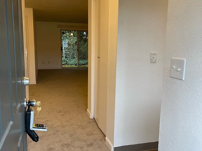 Birchwood Lane Apartments — Photo 1