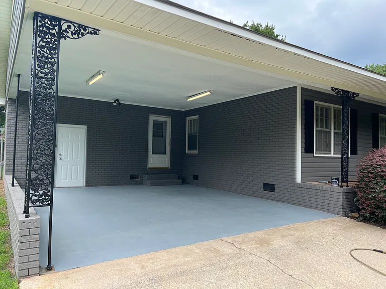 145 Coldstream Dr — Photo 3