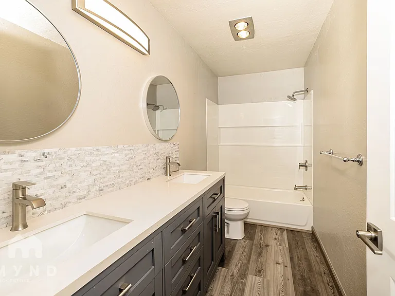 5400 Mountain Blvd #230 — Photo 14