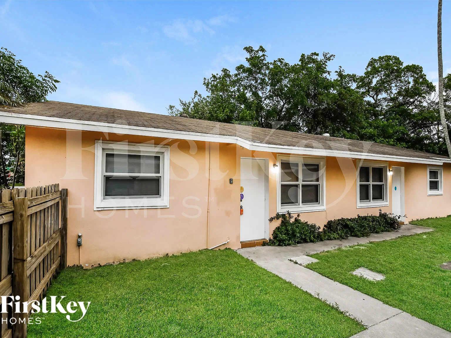 5 bed, 2.0 bath, 1218 sqft, $2,500 — Photo 1