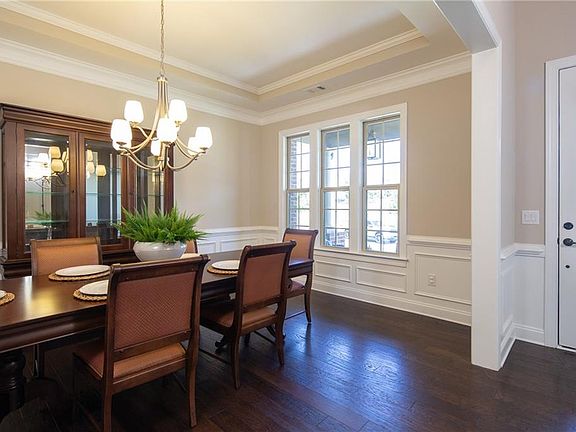 3rd image of 219 Johnston Farm Ln