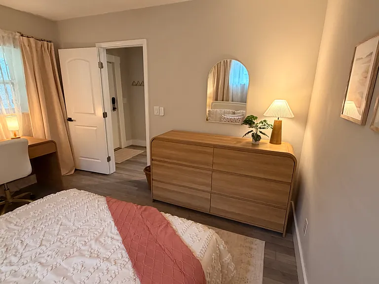 2205 Ash St — Photo 12