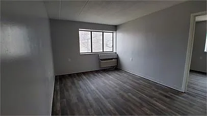 Building Photo - 318 E Main St #206