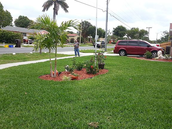 5th image of 147 N Robbins Dr