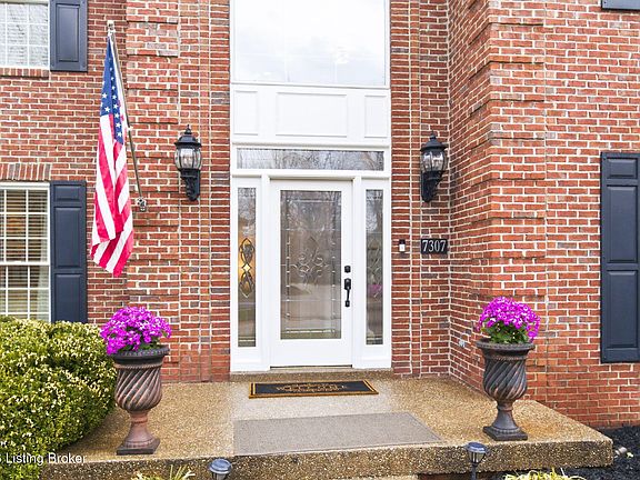 2nd image of 7307 Edgemore Pl