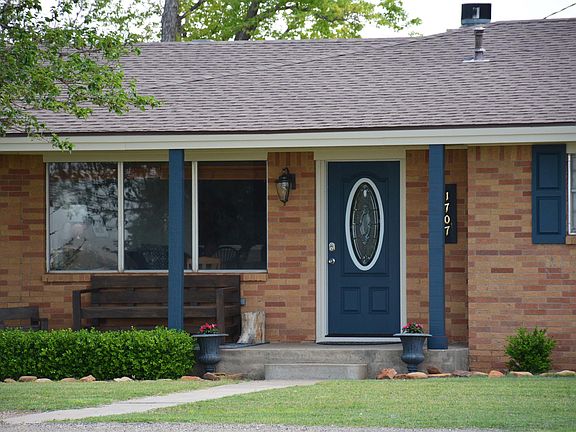 3rd image of 1707 W Bedford St