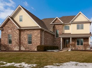 1744 Shetland Ct, Aurora, IL 60502