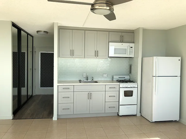1550 Wilder Ave #1 — Photo 1