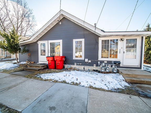 2nd image of 716 9th St SE