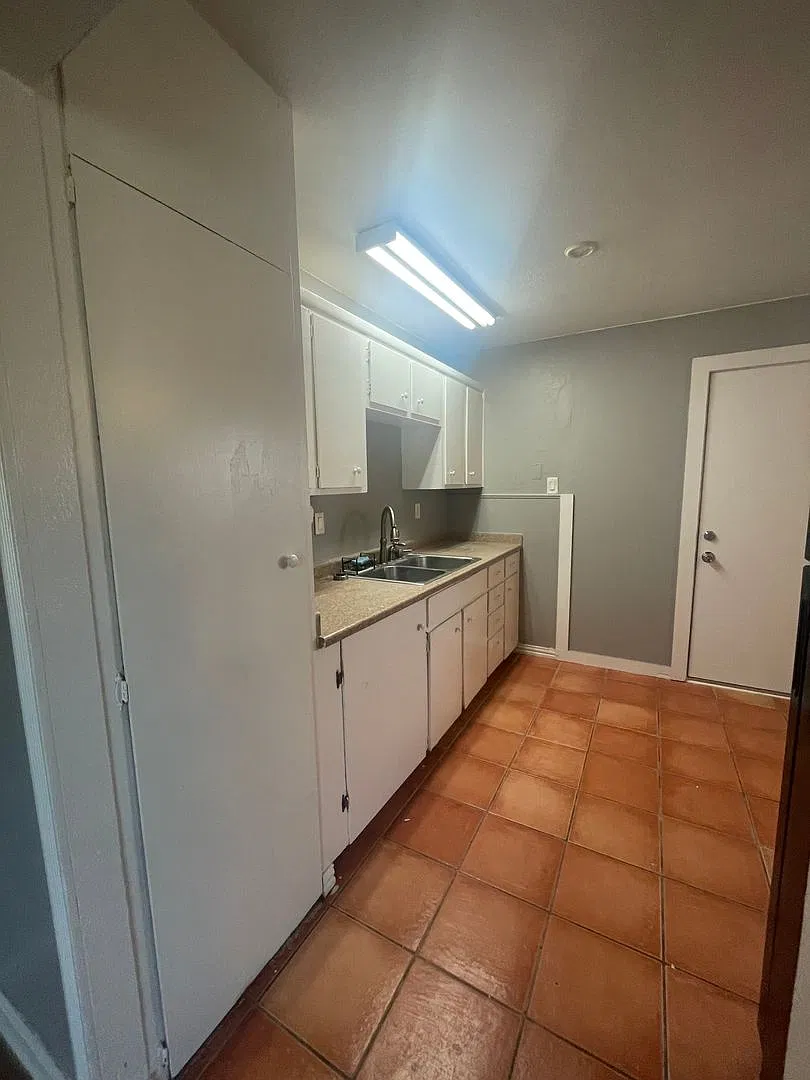 333 Hialeah Dr. — Photo 4