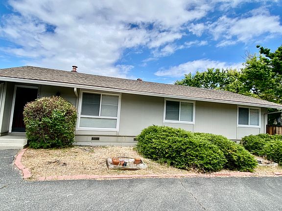 3rd image of 1659 Canary Dr