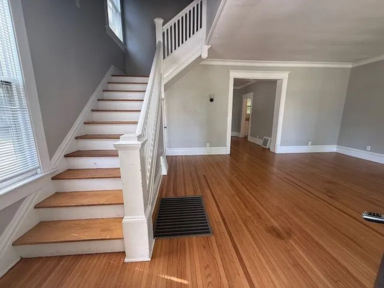 1600 W Callender Ave — Photo 4