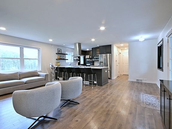 5th image of 511 Everett Ave