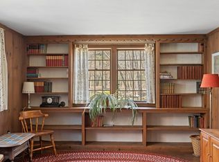 40 Mountain St, Sharon, MA 02067
