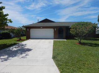 1008 SE 27th St, Cape Coral, FL 33904