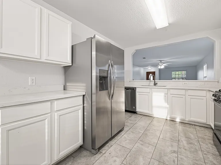 2731 Roaring Oaks Ln — Photo 12