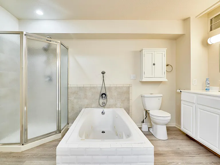 1421 N Park Pl — Photo 52
