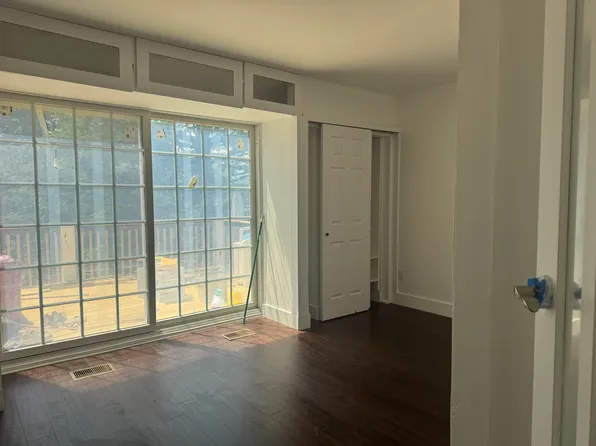105 Summit Ave #1B, Catskill, NY 12414