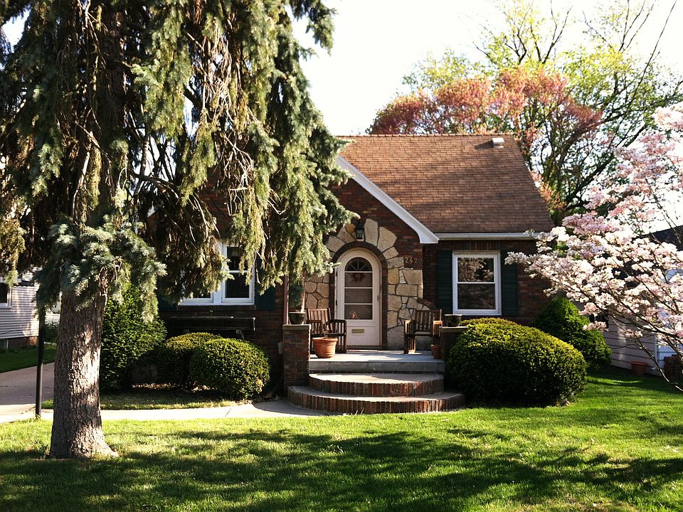 house front angle 1