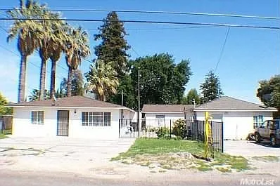 1148 S West Ave photo 1