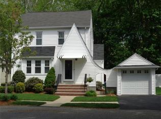 16 Wildwood Rd, Medford, MA 02155