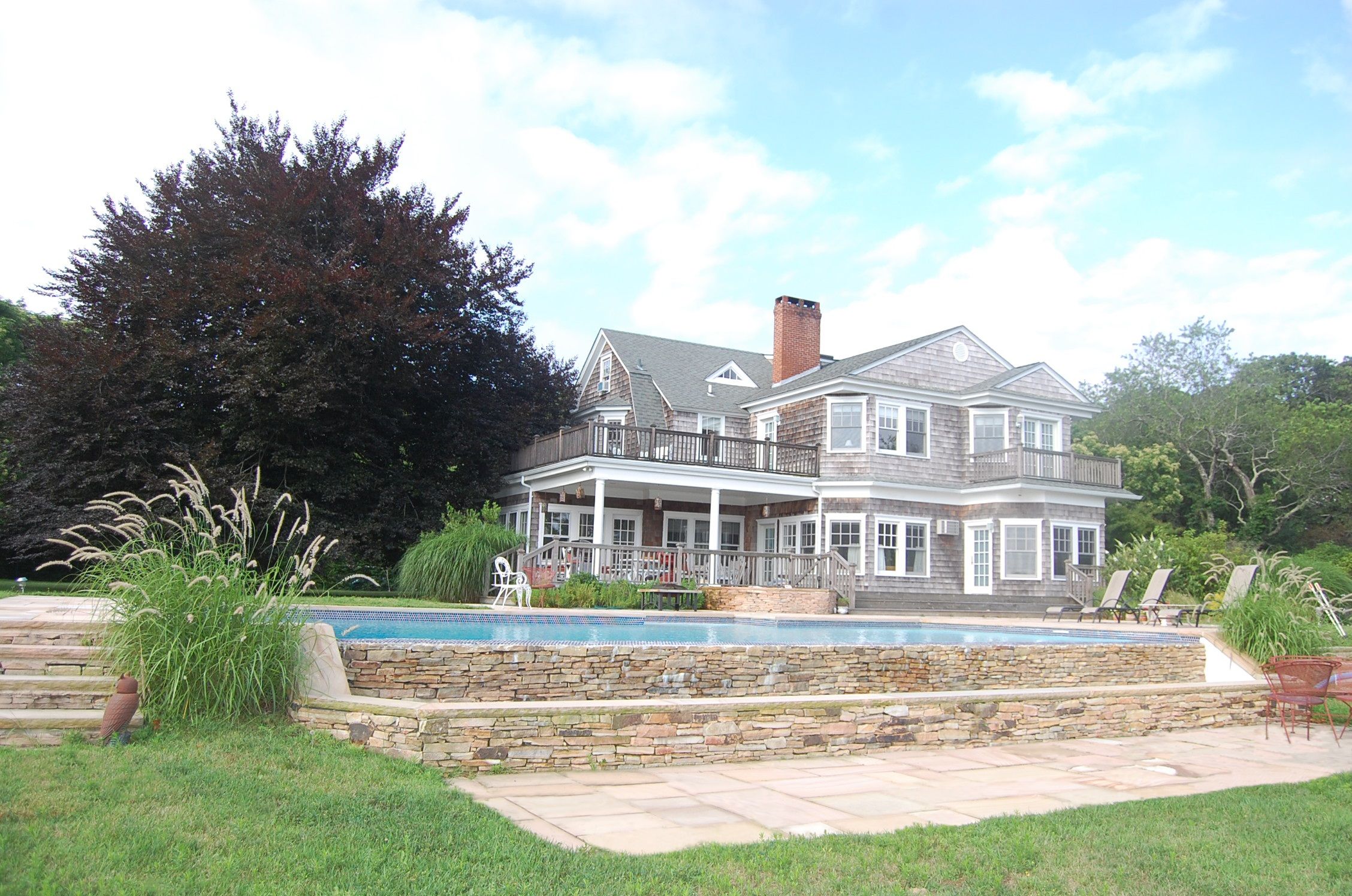 21 Old Point Rd, Quogue, NY 11959 Out East