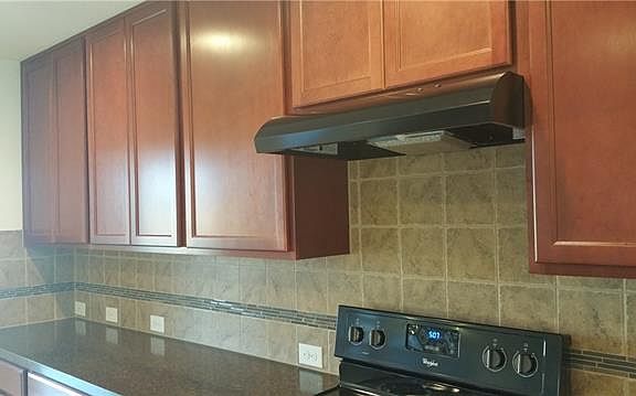 5th image of 904 Bluebonnet Dr
