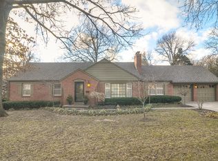 9518 Meadow Ln, Leawood, KS 66206