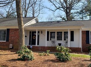 1016 Willowlake Rd, Winston Salem, NC 27106