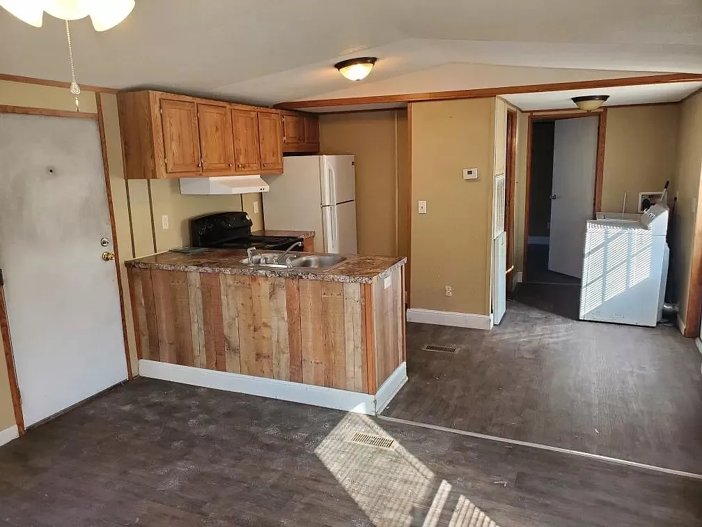 Building Photo - 1001 W Verdine St #3